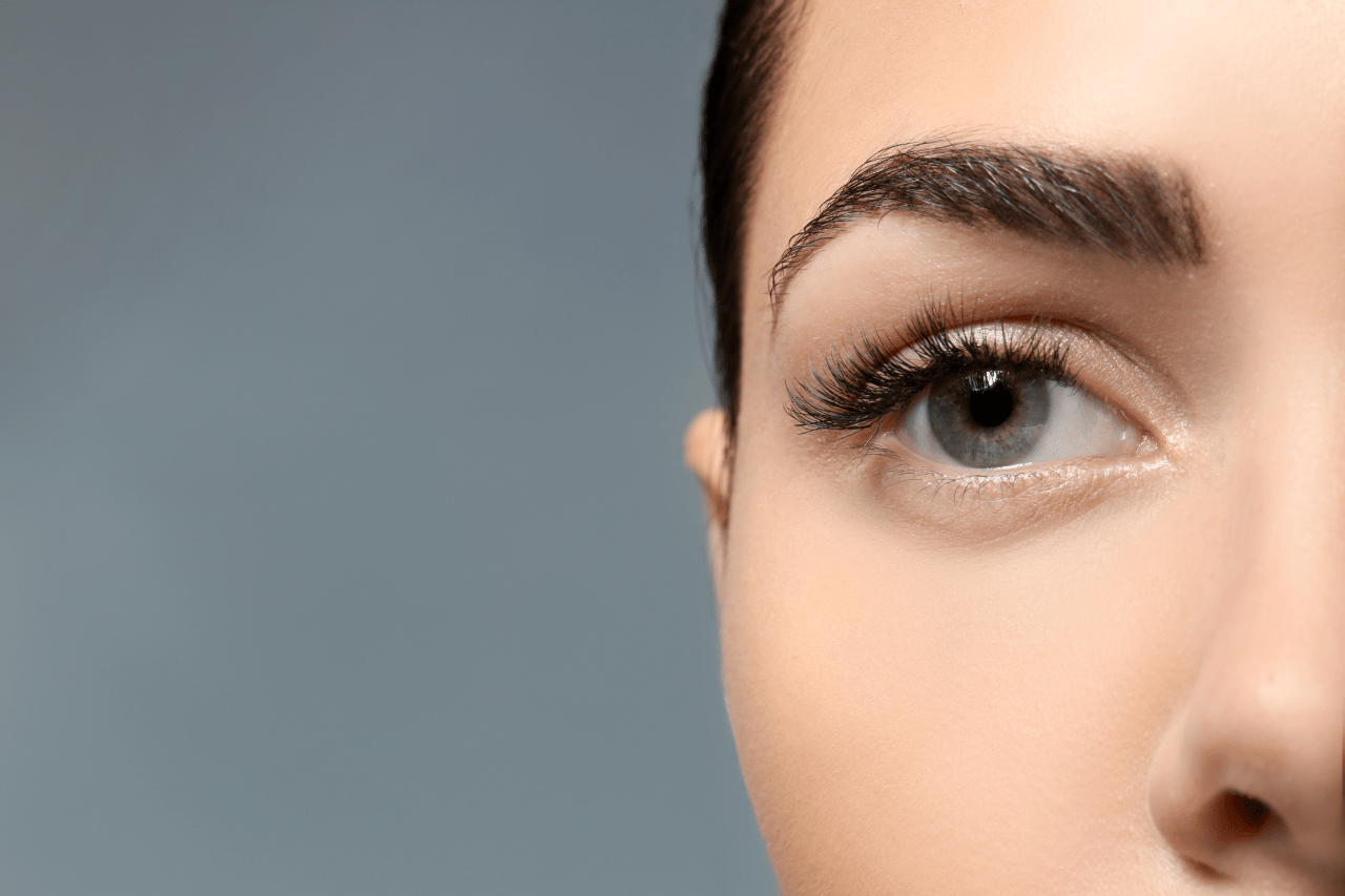 Operace očních víček je zcela běžný zákrok. Pomůže vašemu zraku, vrátí vám mladistvý vzhled